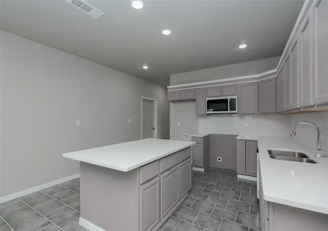Photo 4 of Single family home for sale at 404 Campbell St, Bowie, TX 76230 | MLS# 21346071 | Listing updated on 2026-09-16