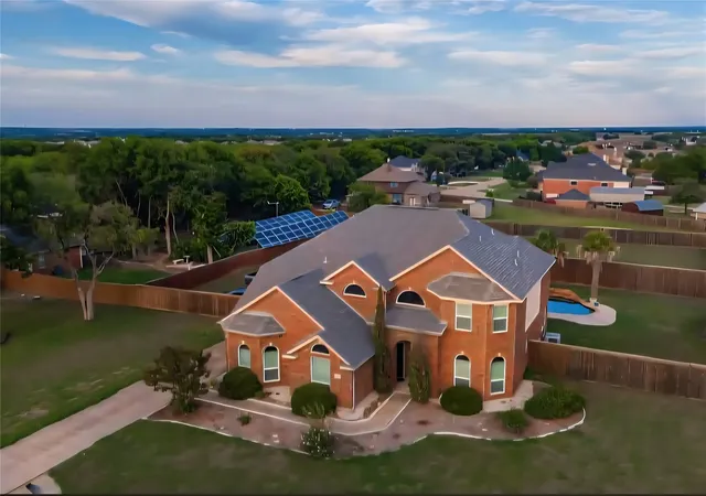 Photo 1 of Single family home for sale at 1130 Meghann Ln, Waxahachie, TX 75167 | MLS# 21345665 | Listing updated on 2026-09-03
