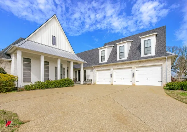 Photo 2 of Single family home for sale at 200 Sam Willen, Benton, LA 71006 | MLS# 21346041 | Listing updated on 2026-07-31