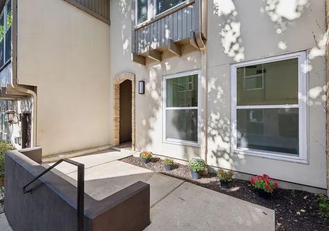 Condo for sale at 3333 Prescott Ave, Dallas, TX 75219 | MLS# 21333353