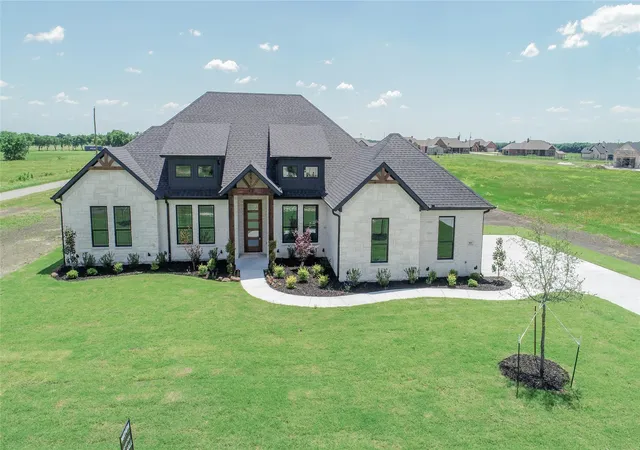 Photo 4 of Single family home for sale at 860 Alondrita St, Celeste, TX 75423 | MLS# 21346173 | Listing updated on 2026-09-09