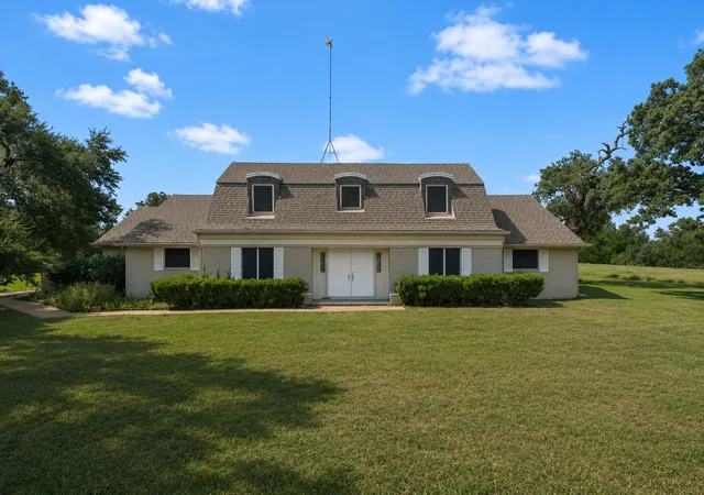 Photo 2 of Single family home for sale at 1201 Rock Dam Rd, Marlin, TX 76661 | MLS# 21345393 | Listing updated on 2026-09-09