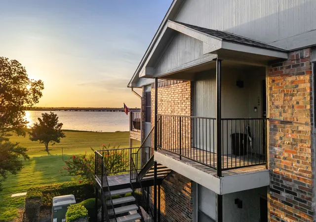 Photo 4 of Condo for sale at 1860 Signal Ridge Pl, Rockwall, TX 75032 | MLS# 21339266 | Listing updated on 2026-09-01