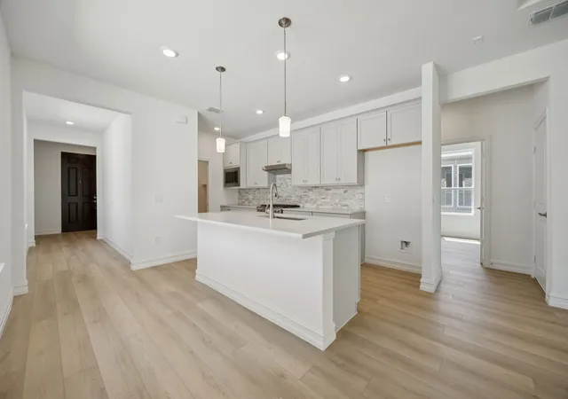 Photo 4 of Sale Pending at 229 Snowbird Wy, Mc Kinney, TX 75071 | MLS# 21346175 | Listing updated on 2026-08-31