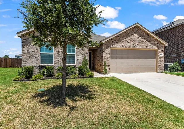 Photo 3 of Single family home for sale at 4652 Benham Dr, Crowley, TX 76036 | MLS# 21346254 | Listing updated on 2026-09-15
