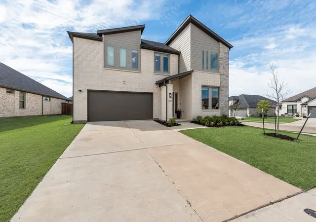 Photo 2 of Single family home for sale at 2037 Dovedale Dr, Forney, TX 75126 | MLS# 21346287 | Listing updated on 2026-07-31