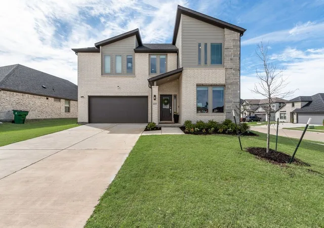 Photo 4 of Single family home for sale at 2037 Dovedale Dr, Forney, TX 75126 | MLS# 21346287 | Listing updated on 2026-07-31