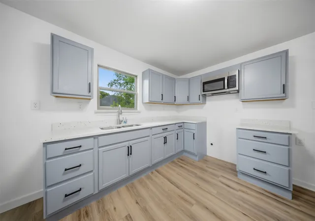 Photo 2 of Single family home for sale at 500 S 4th St, Bonham, TX 75418 | MLS# 21343130 | Listing updated on 2026-09-12