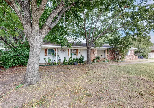 Photo 3 of Single family home for sale at 6801 Little Ranch Rd, North Richland Hills, TX 76182 | MLS# 21346342 | Listing updated on 2026-07-31