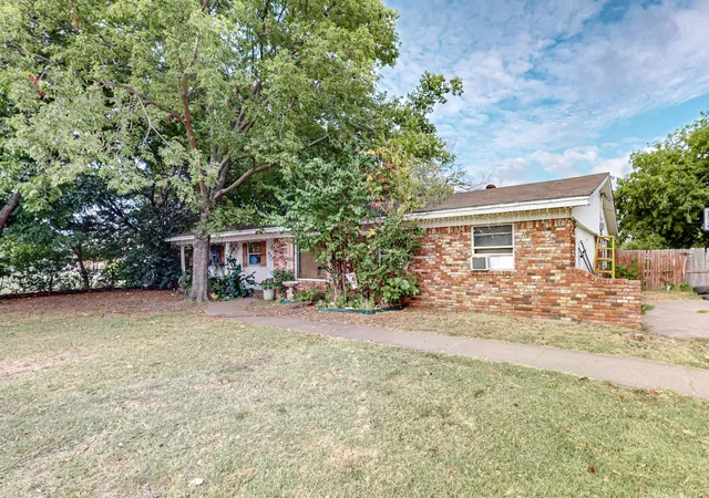 Photo 3 of Single family home for sale at 6801 Little Ranch Rd, North Richland Hills, TX 76182 | MLS# 21346342 | Listing updated on 2026-07-31