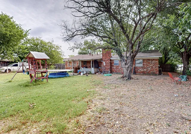 Photo 4 of Single family home for sale at 6801 Little Ranch Rd, North Richland Hills, TX 76182 | MLS# 21346342 | Listing updated on 2026-07-31