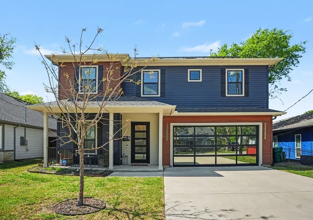 Photo 1 of Single family home for sale at 324 S Main St, Cedar Hill, TX 75104 | MLS# 21343401 | Listing updated on 2026-09-18