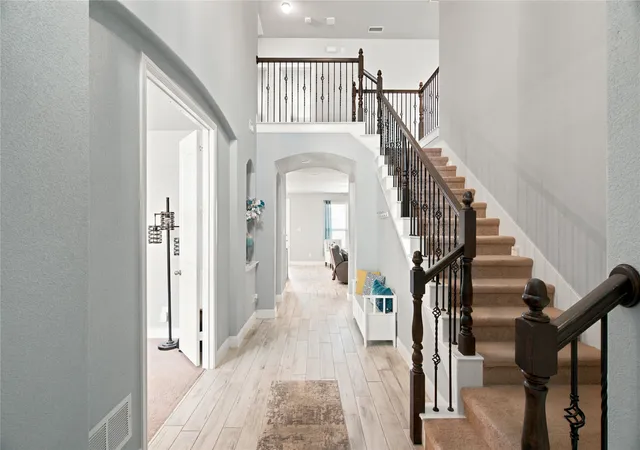 Photo 3 of Single family home for sale at 5616 Salt Springs Dr, Fort Worth, TX 76179 | MLS# 21346213 | Listing updated on 2026-07-31
