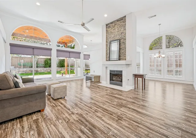 Photo 4 of Single family home for sale at 2213 Old Mcgarrah Rd, Mc Kinney, TX 75072 | MLS# 21344517 | Listing updated on 2026-09-11