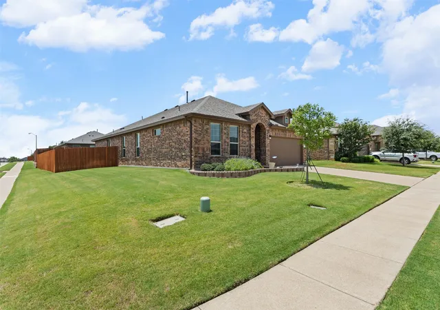 Photo 1 of Single family home for sale at 1216 Larkspur Ln, Cleburne, TX 76033 | MLS# 21346414 | Listing updated on 2026-09-12