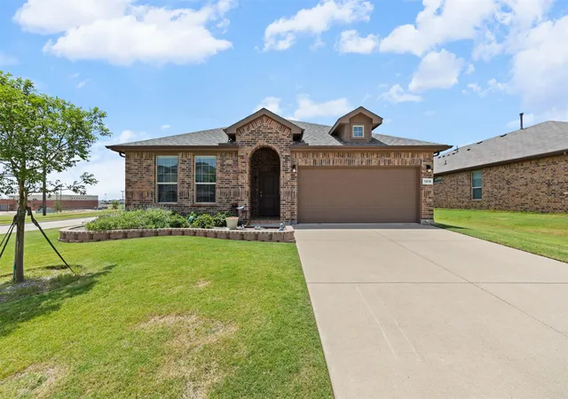 Photo 3 of Single family home for sale at 1216 Larkspur Ln, Cleburne, TX 76033 | MLS# 21346414 | Listing updated on 2026-09-12