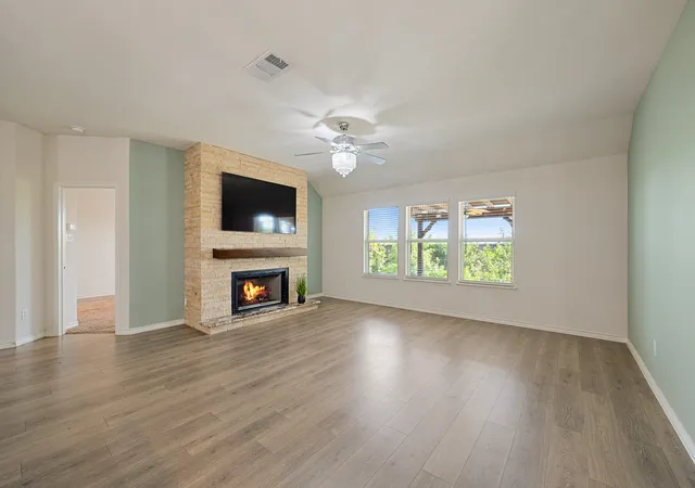 Photo 4 of Single family home for sale at 556 Declaration Wy, Royse City, TX 75189 | MLS# 21346046 | Listing updated on 2026-09-26
