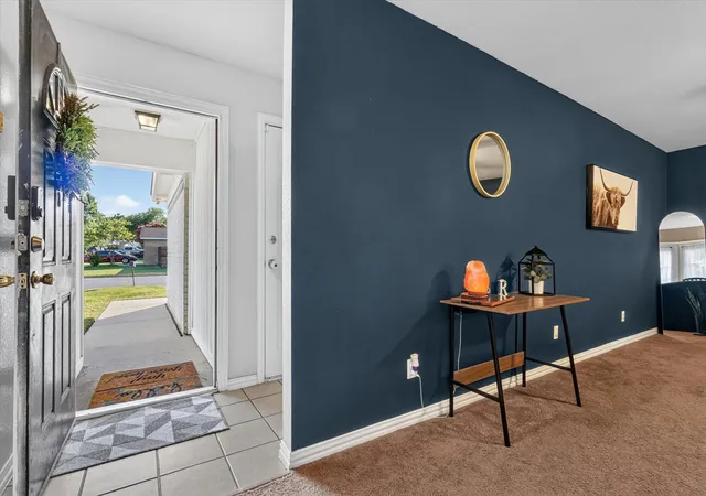 Photo 3 of Single family home for sale at 1200 E Georgian Rd, Fort Worth, TX 76179 | MLS# 21344007 | Listing updated on 2026-09-29