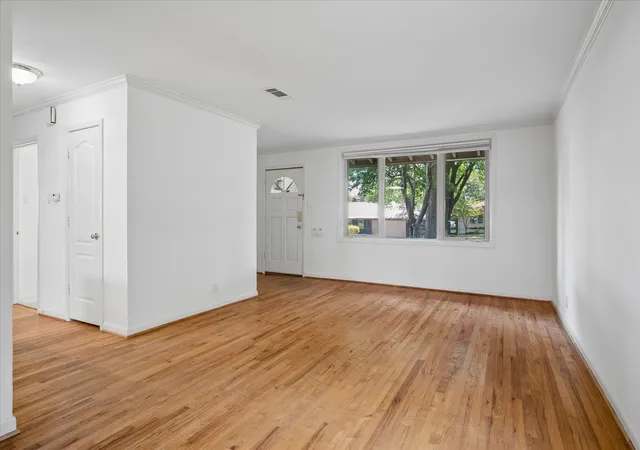 Photo 3 of Sale Pending at 7233 Meadow Lake Ave, Dallas, TX 75214 | MLS# 21346062 | Listing updated on 2026-09-22