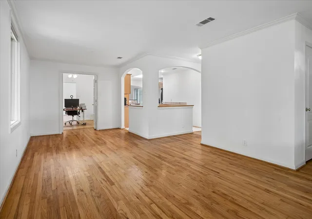 Photo 4 of Sale Pending at 7233 Meadow Lake Ave, Dallas, TX 75214 | MLS# 21346062 | Listing updated on 2026-09-22
