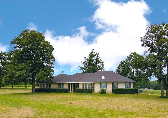 Photo 1 of Single family home for sale at 1712 Cr 4240, Mount Pleasant, TX 75455 | MLS# 21346465 | Listing updated on 2026-07-31