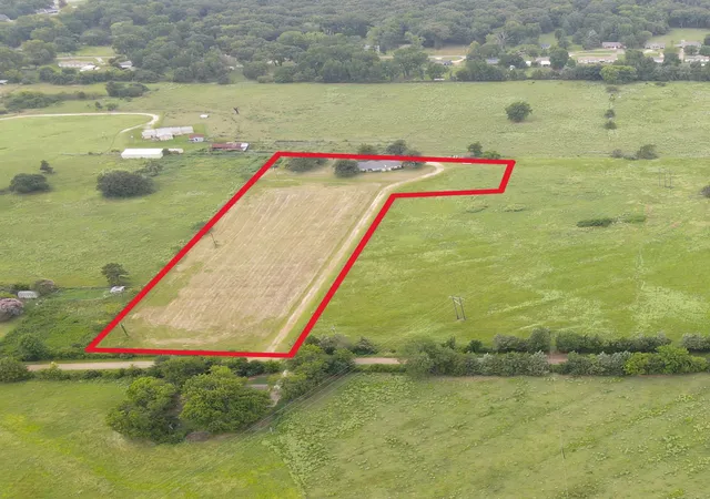 Photo 3 of Single family home for sale at 1712 Cr 4240, Mount Pleasant, TX 75455 | MLS# 21346465 | Listing updated on 2026-07-31