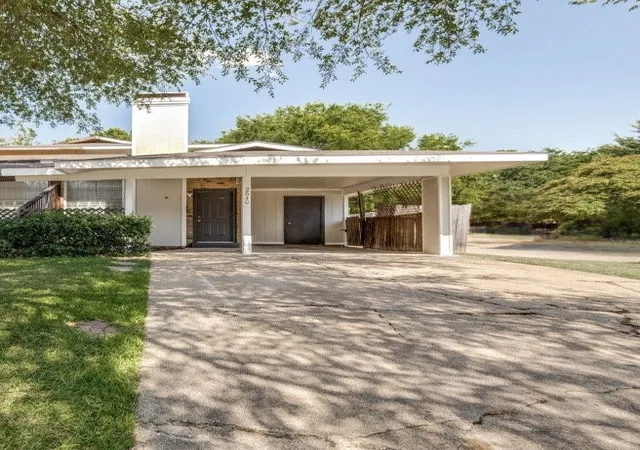 Photo 1 of Townhouse for sale at 2640 Santiago Cir, Grand Prairie, TX 75052 | MLS# 21341692 | Listing updated on 2026-09-12