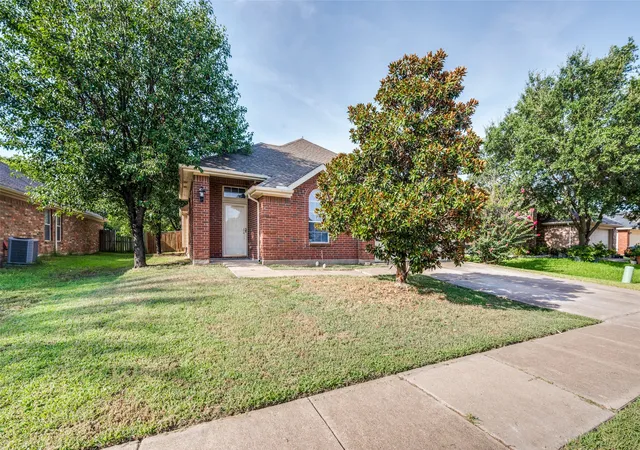 Photo 1 of Single family home for sale at 1351 Clearwater Dr, Grand Prairie, TX 75052 | MLS# 21346481 | Listing updated on 2026-09-17