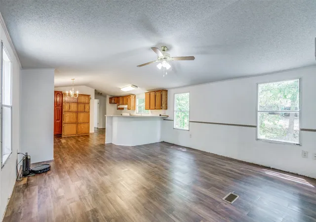 Photo 3 of Manufactured home for sale at 28 Wembley Rd, Gordonville, TX 76245 | MLS# 21344564 | Listing updated on 2026-07-31