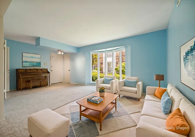Listing Photo 5 - Condo for sale in building located at 5833 E University Blvd, Dallas, TX 75206 - Unit #A