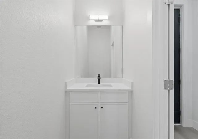 Photo 3 of Single family home for sale at 3905 Blue Ridge Blvd, Dallas, TX 75233 | MLS# 21341446 | Listing updated on 2026-10-04
