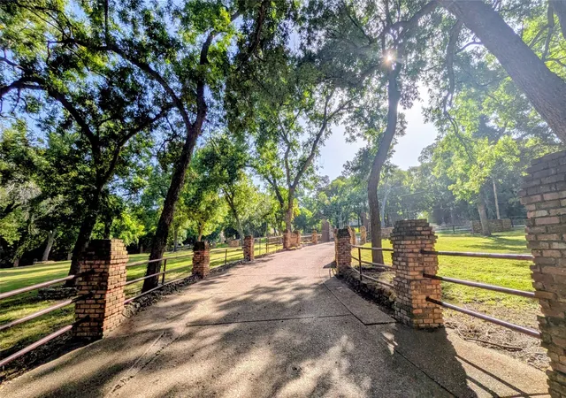 Photo 3 of Single family home for sale at 1431 S Houston School Rd, Lancaster, TX 75146 | MLS# 21335525 | Listing updated on 2026-09-10