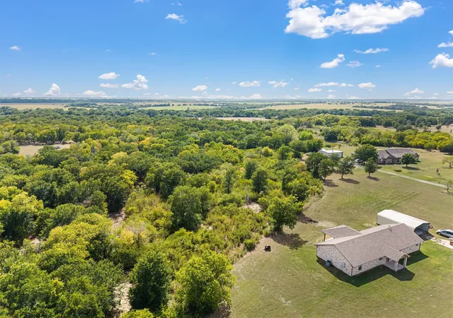 Photo 2 of Single family home for sale at 9888 Nw County Road 2221, Barry, TX 75102 | MLS# 21339525 | Listing updated on 2026-09-20