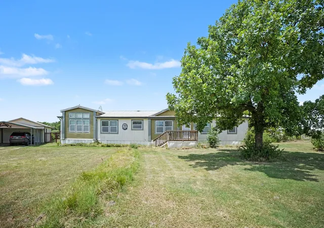 Photo 2 of Sale Pending at 220 Barker Rd, Ennis, TX 75119 | MLS# 21345921 | Listing updated on 2026-09-22