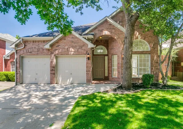 Photo 1 of Sale Pending at 2152 Pritchard Dr, Grapevine, TX 76051 | MLS# 21345478 | Listing updated on 2026-09-24