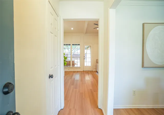 Photo 3 of Single family home for sale at 1917 Middle Glen Dr, Carrollton, TX 75007 | MLS# 21340097 | Listing updated on 2026-09-28