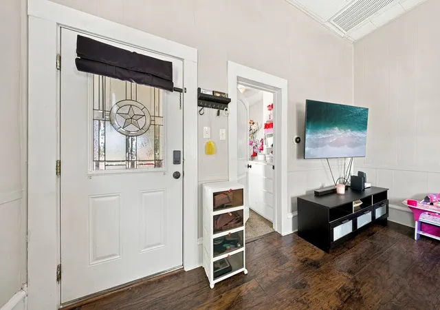 Photo 3 of Sale Pending at 303 N Douglas Ave, Cleburne, TX 76033 | MLS# 21337527 | Listing updated on 2026-09-14