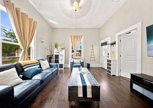 Photo 3 of Sale Pending at 303 N Douglas Ave, Cleburne, TX 76033 | MLS# 21337527 | Listing updated on 2026-09-14
