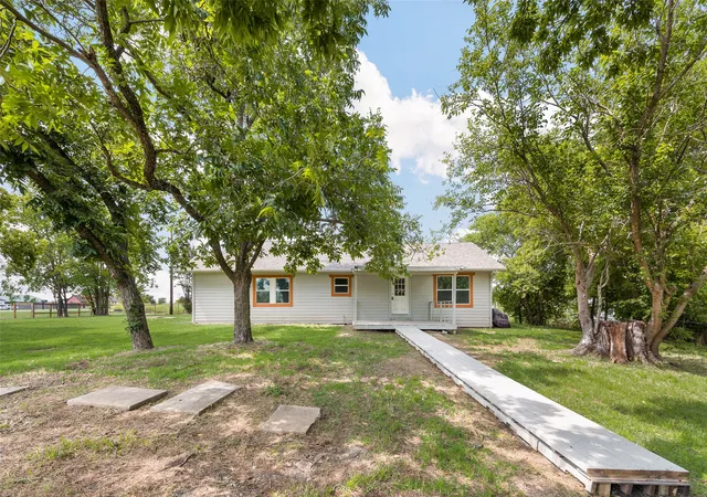 Photo 4 of Single family home for sale at 8041 County Road 2584, Royse City, TX 75189 | MLS# 21346610 | Listing updated on 2026-09-05
