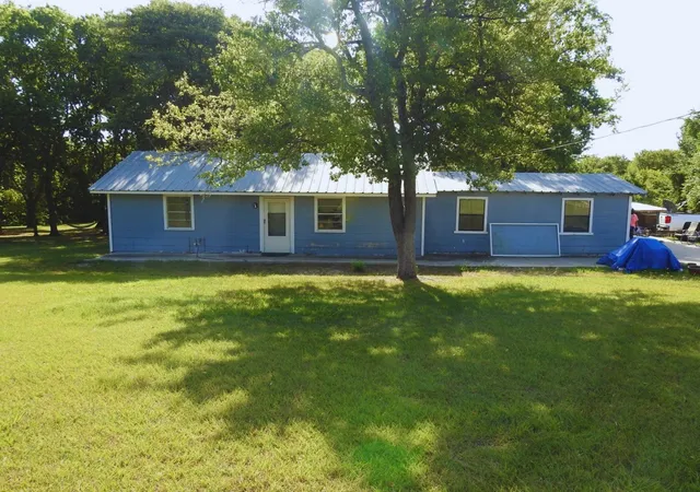 Photo 1 of Single family home for sale at 7961 Telegraph Rd, Quinlan, TX 75474 | MLS# 21345078 | Listing updated on 2026-07-31