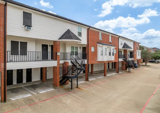 Photo 2 of Condo for sale at 600 Bagby Ave #4C, Waco, TX 76706 | MLS# 21343323 | Listing updated on 2026-09-04