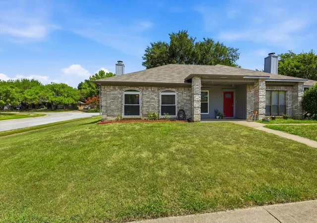 Photo 1 of Single family home for sale at 114 Glade Shadow Dr, Euless, TX 76039 | MLS# 21346680 | Listing updated on 2026-08-01