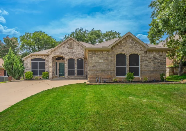 Photo 1 of Single family home for sale at 7105 Stephanie Ct, North Richland Hills, TX 76182 | MLS# 21345888 | Listing updated on 2026-09-12