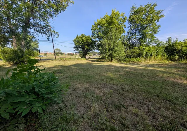 Photo 3 of Land for sale at 910 N Houston Ave, Denison, TX 75021 | MLS# 21343594 | Listing updated on 2026-08-01