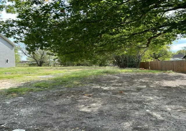 Photo 3 of Land for sale at 402 E Bonham St, Whitewright, TX 75491 | MLS# 21346706 | Listing updated on 2026-07-31