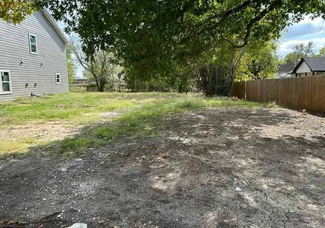 Photo 7 of Land for sale at 402 E Bonham St, Whitewright, TX 75491 | MLS# 21346706 | Listing updated on 2026-07-31