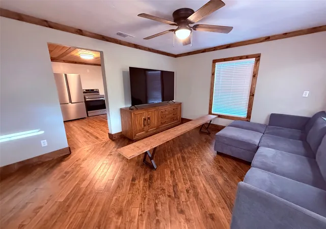 Photo 4 of Single family home for sale at 917 Sherrill St, Winnsboro, TX 75494 | MLS# 21346714 | Listing updated on 2026-09-28
