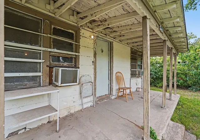 Photo 4 of Single family home for sale at 4212 Brady Dr, Fort Worth, TX 76119 | MLS# 21343033 | Listing updated on 2026-09-10