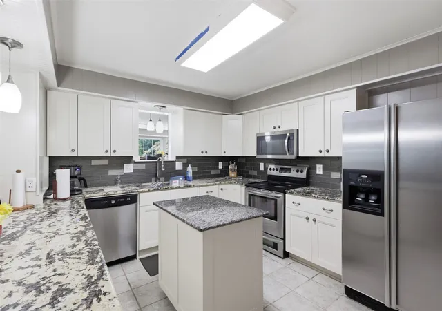 Photo 1 of Single family home for sale at 1913 Austin Aisle, Tool, TX 75143 | MLS# 21344340 | Listing updated on 2026-09-14
