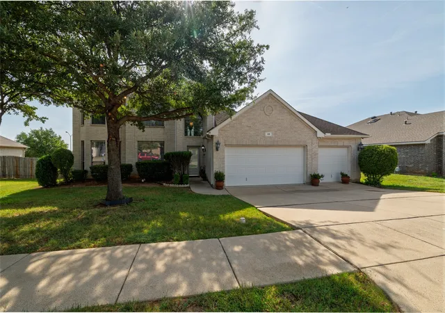 Photo 2 of Single family home for sale at 45 Beechcreek Dr, Fort Worth, TX 76134 | MLS# 21346461 | Listing updated on 2026-09-10